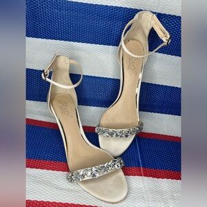 Jewel Badgley Mischka Dash Crystal Embellished Halo Strap Sandal Women’s Size 8